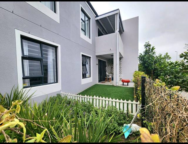 2 BEDROOM APARTMENT TO LET IN BURGUNDY ESTATE